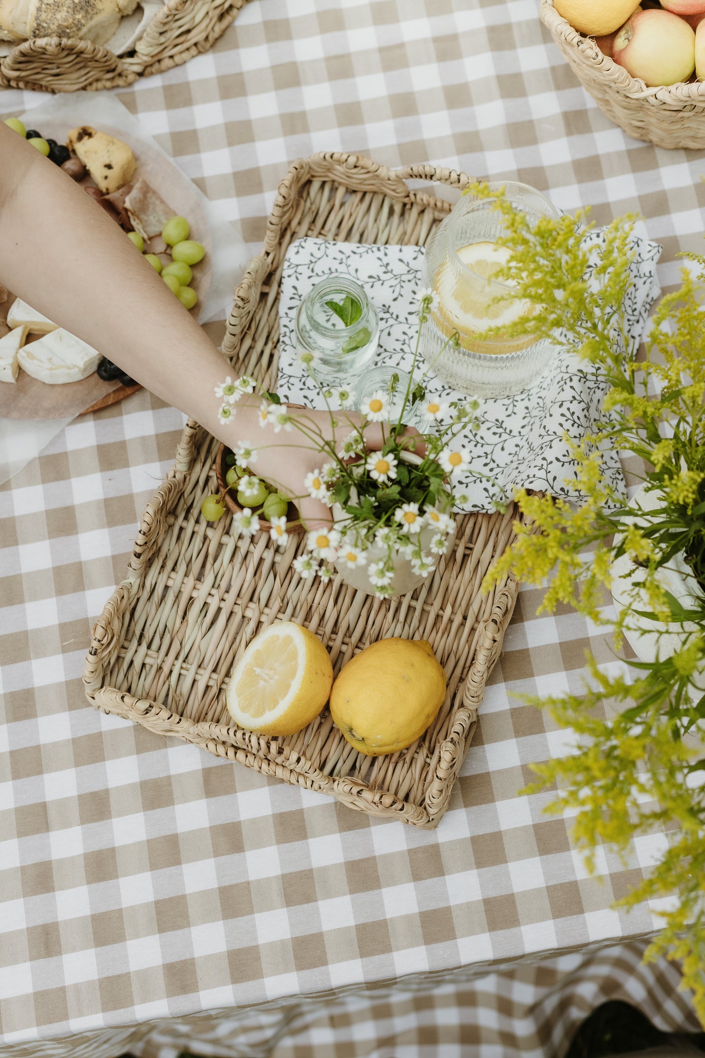 Meadow Tray